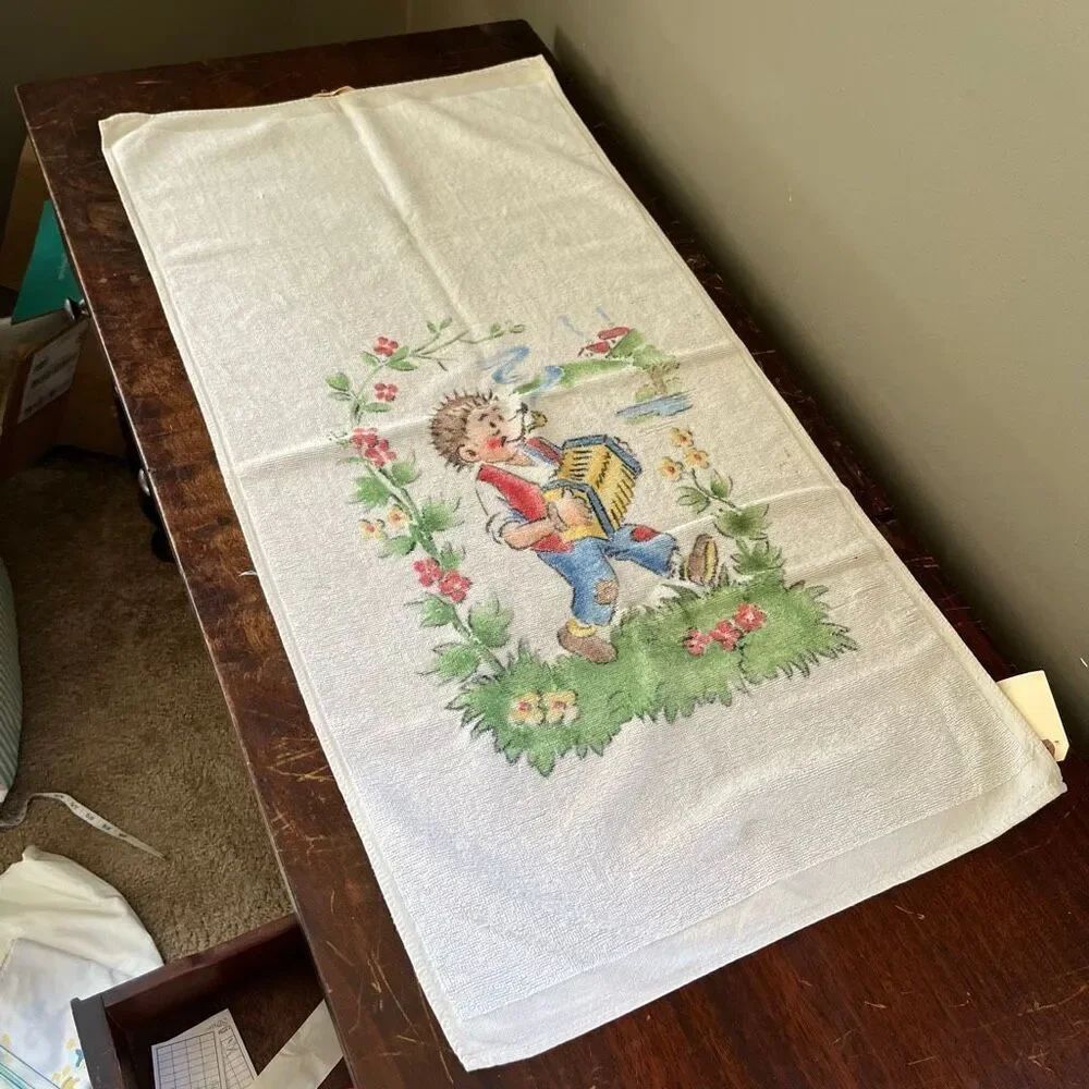 VTG Hedgehog Accordion Terry Guest Towel Alpine Folk Art Storybook Linen